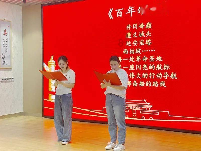 中行威海分行举办“送万福进万家”书法公益活动